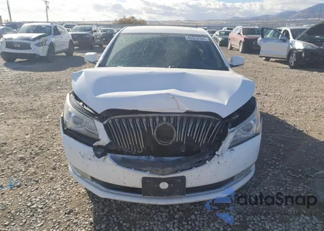 2015 Buick Lacrosse z USA, uszkodzony, nr VIN 1G4GB5G3XFF326198